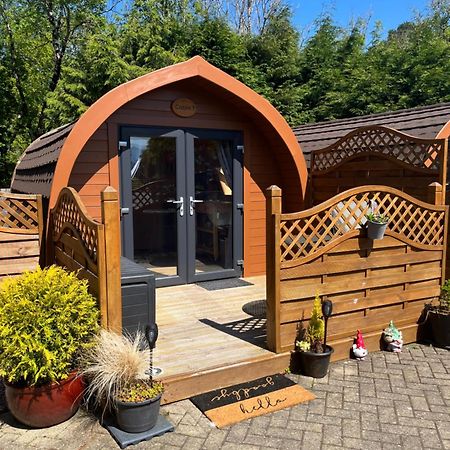 Conifer Cabins Fort William Buitenkant foto
