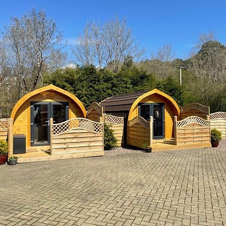 Conifer Cabins Fort William Buitenkant foto