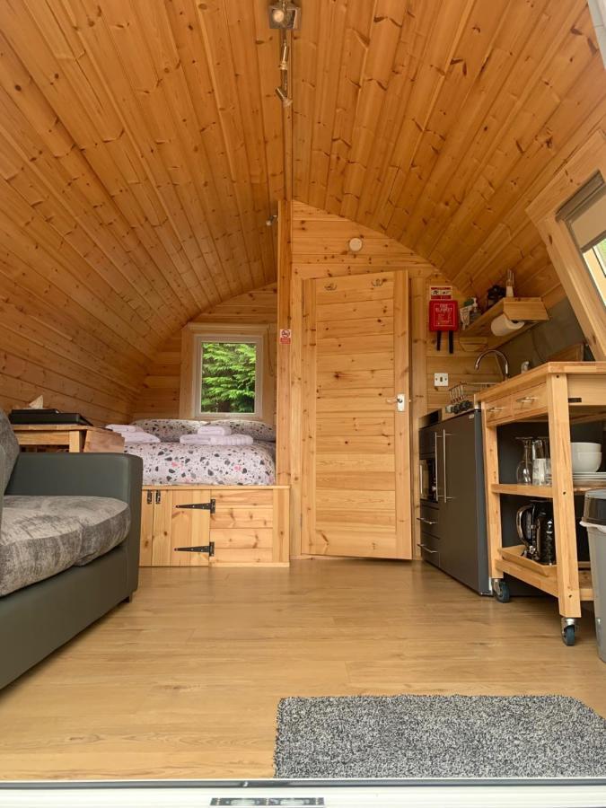 Conifer Cabins Fort William Buitenkant foto