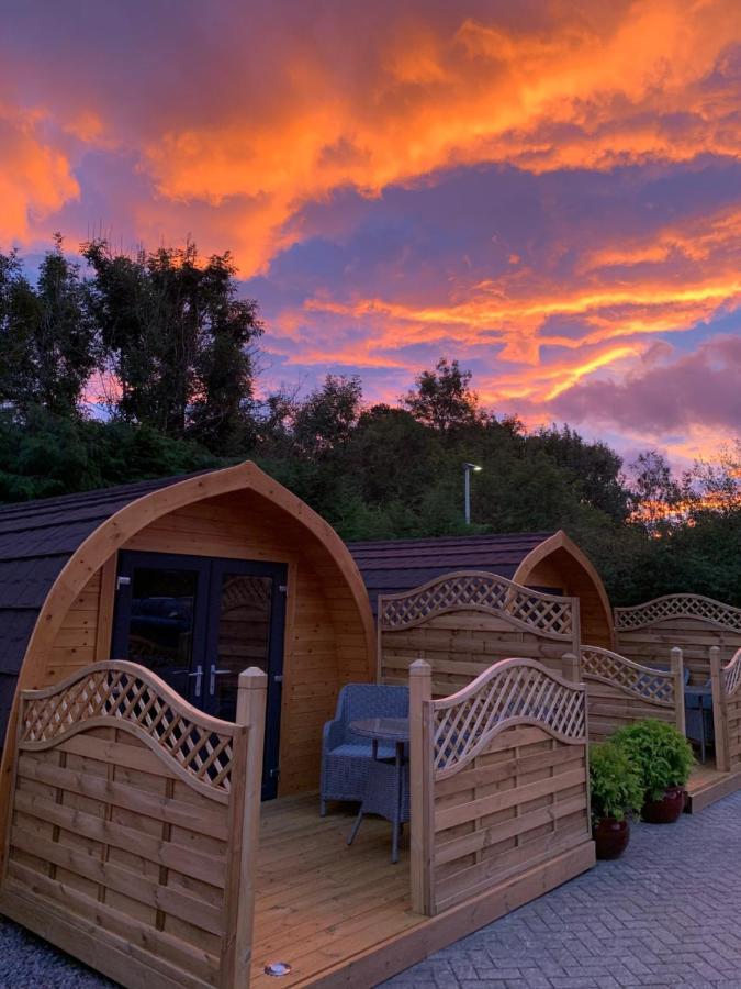 Conifer Cabins Fort William Buitenkant foto