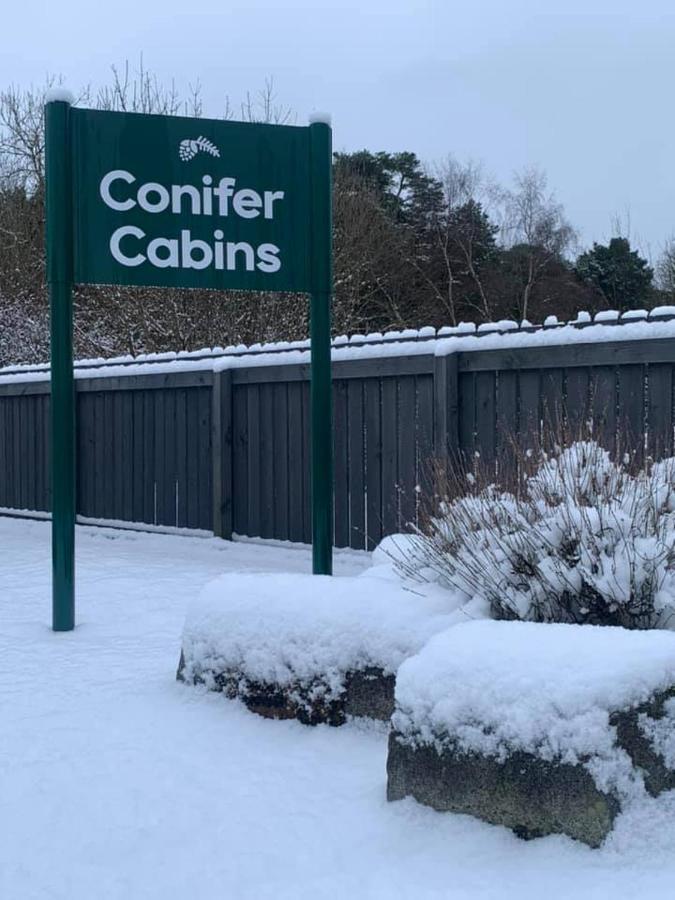 Conifer Cabins Fort William Buitenkant foto