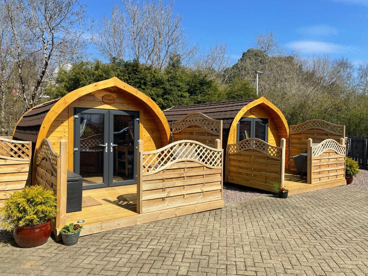 Conifer Cabins Fort William Buitenkant foto
