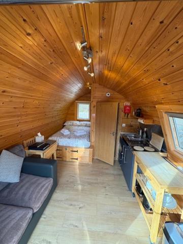 Conifer Cabins Fort William Buitenkant foto