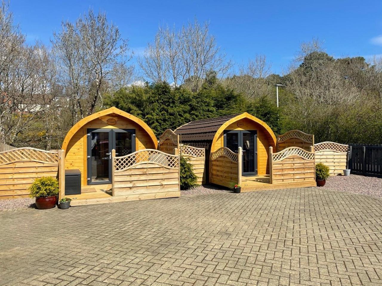 Conifer Cabins Fort William Buitenkant foto